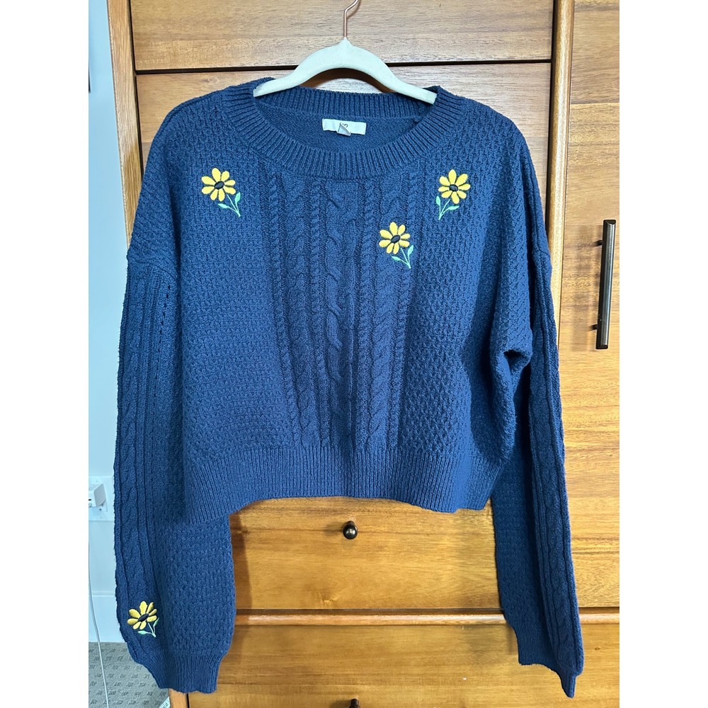 BP Floral Embroidered Cable Knit Cropped Sweater L Navy Blue Excellent
